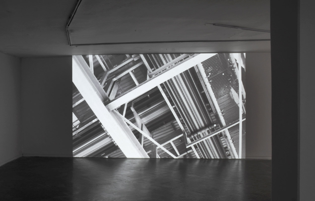 Gudrun Barenbrock – minutos de dias – Videoinstallation – Museo de Arte Contemporaneo, Bogota 2015